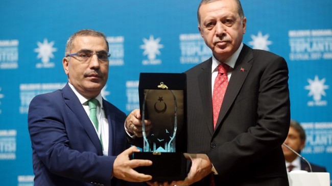CUMHURBAŞKANI’NDAN BAŞKAN ÇELİKCAN’A ÖDÜL