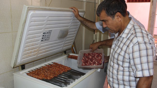 KOZAN’IN MEŞHUR CİĞERCİLERİ ZABITANIN DENETİMİNDEN GEÇTİ