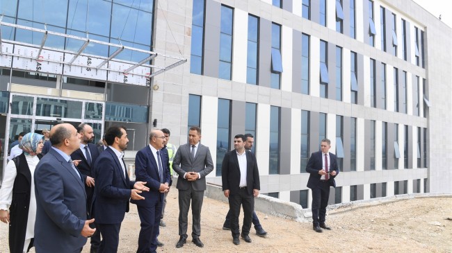 CEYHAN’A TAM TEŞEKKÜLLÜ KAMU HASTANESİ