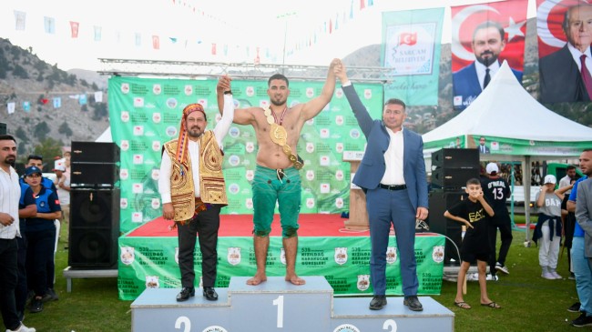 KIZILDAĞ GÜREŞLERİNDE BAŞPEHLİVAN  BÖNCEOĞLU OLDU, AĞALIGA ULUDAĞ SEÇİLDİ