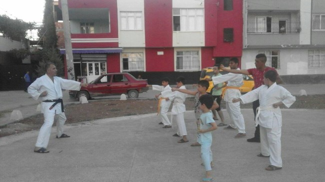 DESTEK BEKLİYORLAR