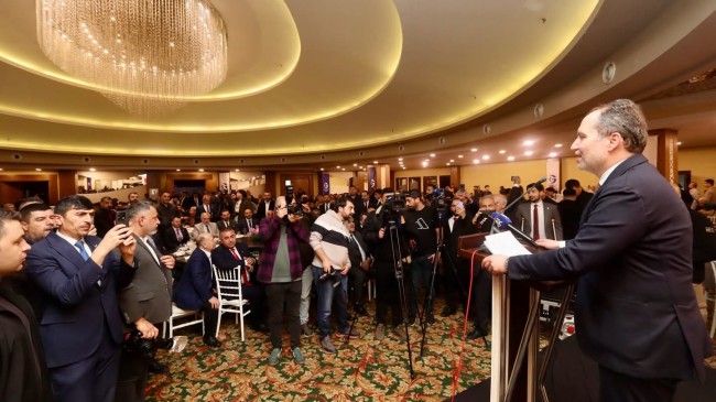 ADANA’DA ERBAKAN İZDİHAMI!