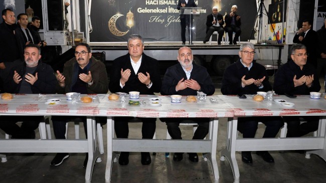 SAĞLAM AİLESİNDEN  ADANA’DA 3 BİN  KİŞİLİK İFTAR