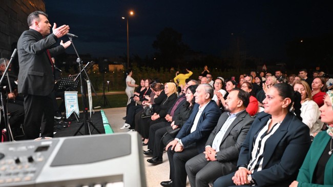 SARIÇAM’DA “TÜRKÜLERLE ANNELERİMİZE VEFA GECESİ”