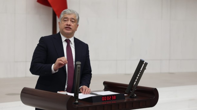 TARLADA  KALAN EMEĞİMİZ, AMA  ÇÖKEN  GELECEĞİMİZ