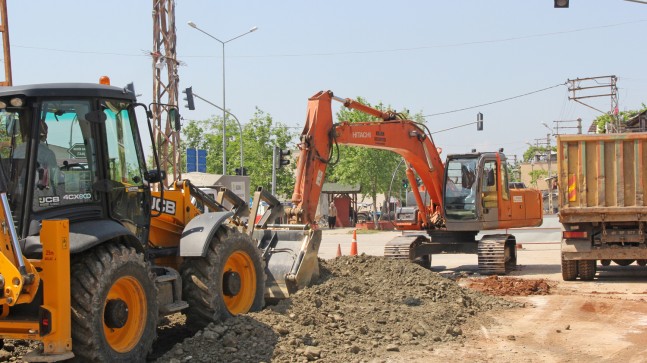 ŞEVKİYE MAHALLESİNDEKİ  DRENAJ HATTI ÇALIŞMALARINDA SONA GELİNDİ