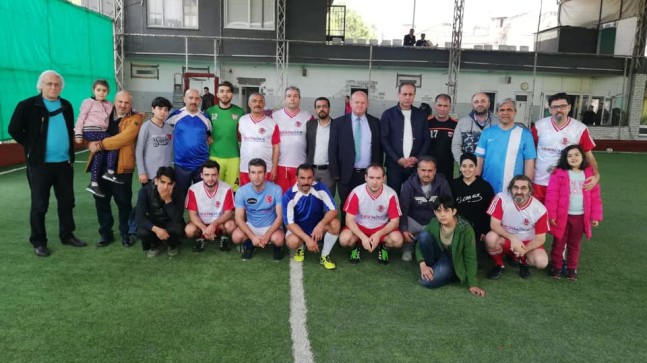 DOSTLUK VE CENTİLMENLİK ÖN PLANDA