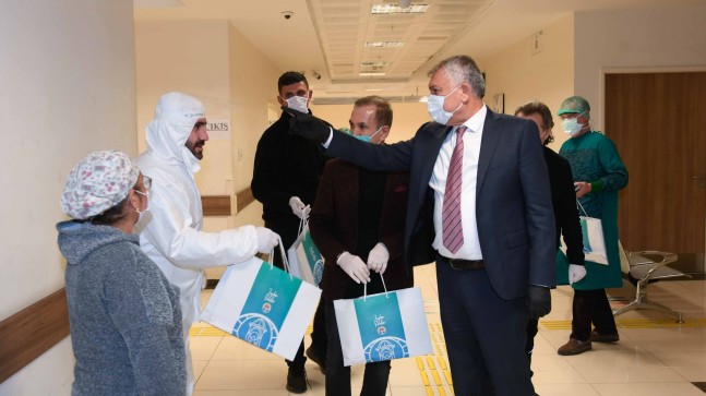 BÜYÜKŞEHİRDEN SAĞLIK ÇALIŞANLARINA