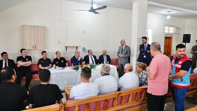 VALİ KÖŞGER SEYHANLI VATANDAŞLARIMIZLA BİR ARADA