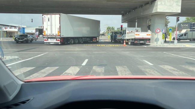 OTOBAN GİRİŞİ ÜZERİNDE YAPILAN KÖPRÜ TRAFİĞE AÇILDI