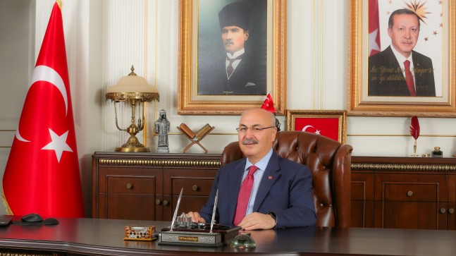 VALİ KÖŞGER, 29 EKİM  CUMHURİYET  BAYRAMINI’NI YÜREKTEN KUTLUYORUM